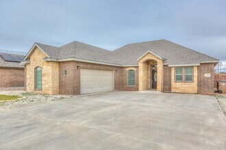 1954 Pine Valley St in San Angelo, TX - Foto de edificio - Building Photo