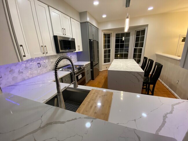 3004 Fallswood Glen Ct in Falls Church, VA - Building Photo - Building Photo