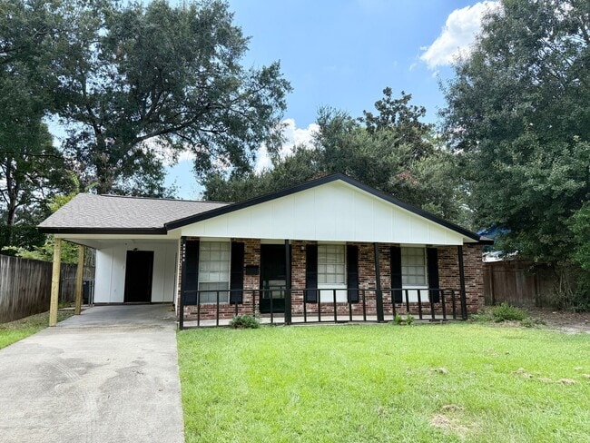 property at 11372 Catalpa St
