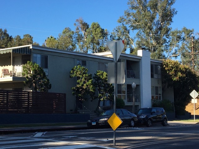 3192 Queensbury Dr in Los Angeles, CA - Building Photo