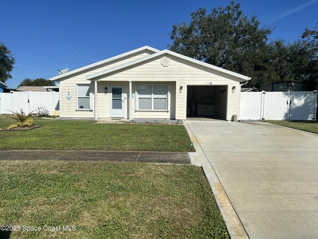 3710 Militia Dr in Titusville, FL - Building Photo - Building Photo