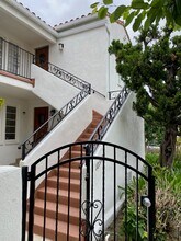 10598 Ayres Ave in Los Angeles, CA - Foto de edificio - Building Photo