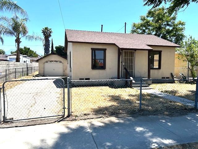 220 N Gilbert St in Hemet, CA - Building Photo - Building Photo