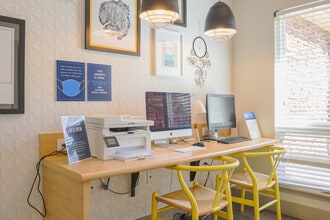 Outpost at Waco in Waco, TX - Foto de edificio - Interior Photo