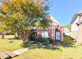 1343 Appling Rd in Cordova, TN - Building Photo