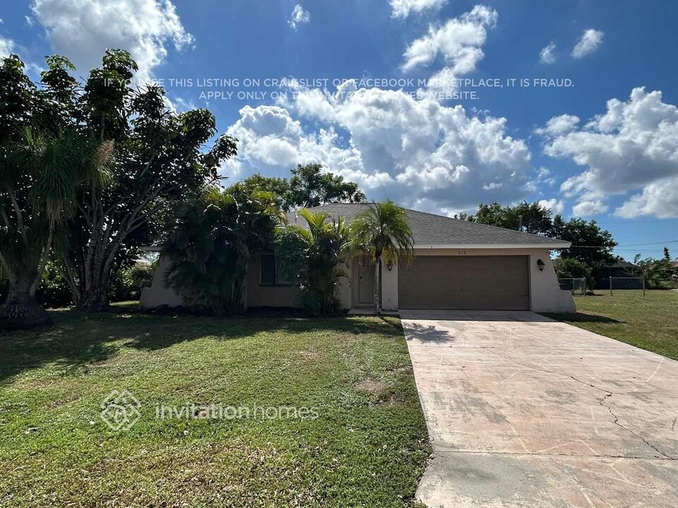 212 SE 43rd Terrace in Cape Coral, FL - Building Photo