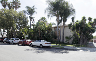 Topaz Lanai Apartments