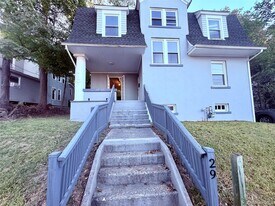 29 Beacon St in Middletown, NY - Building Photo