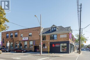 856 Kingston Rd in Toronto, ON - Building Photo