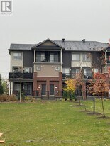 712 Lapland Private in Ottawa, ON - Building Photo