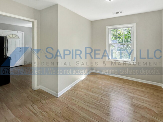 2460 Baxter Rd SW in Atlanta, GA - Building Photo - Building Photo