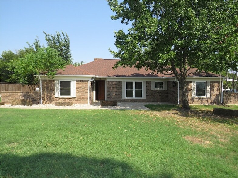 3316 Darby Ln in Denton, TX - Foto de edificio