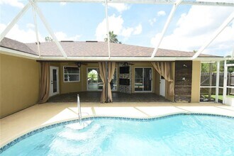 40 Kashmir Trail in Palm Coast, FL - Building Photo - Building Photo