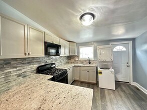 3007 Laurel Hill Ct in Dayton, OH - Foto de edificio - Building Photo