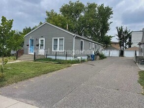 1219 Oxford St in Hopkins, MN - Building Photo - Building Photo
