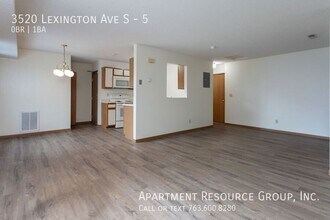 3520 Lexington Ave S in Eagan, MN - Building Photo - Building Photo