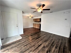 3147 Bloomingdale Villas Ct in Brandon, FL - Building Photo - Building Photo