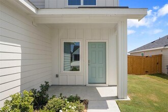 121 Vista St in San Marcos, TX - Building Photo - Building Photo