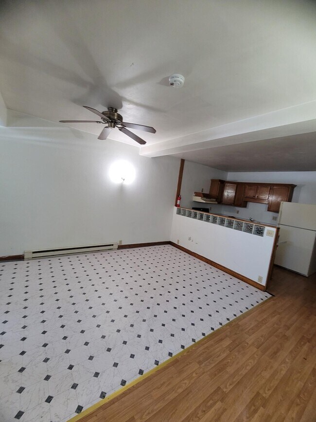 3277 S 10th St in Milwaukee, WI - Building Photo - Building Photo