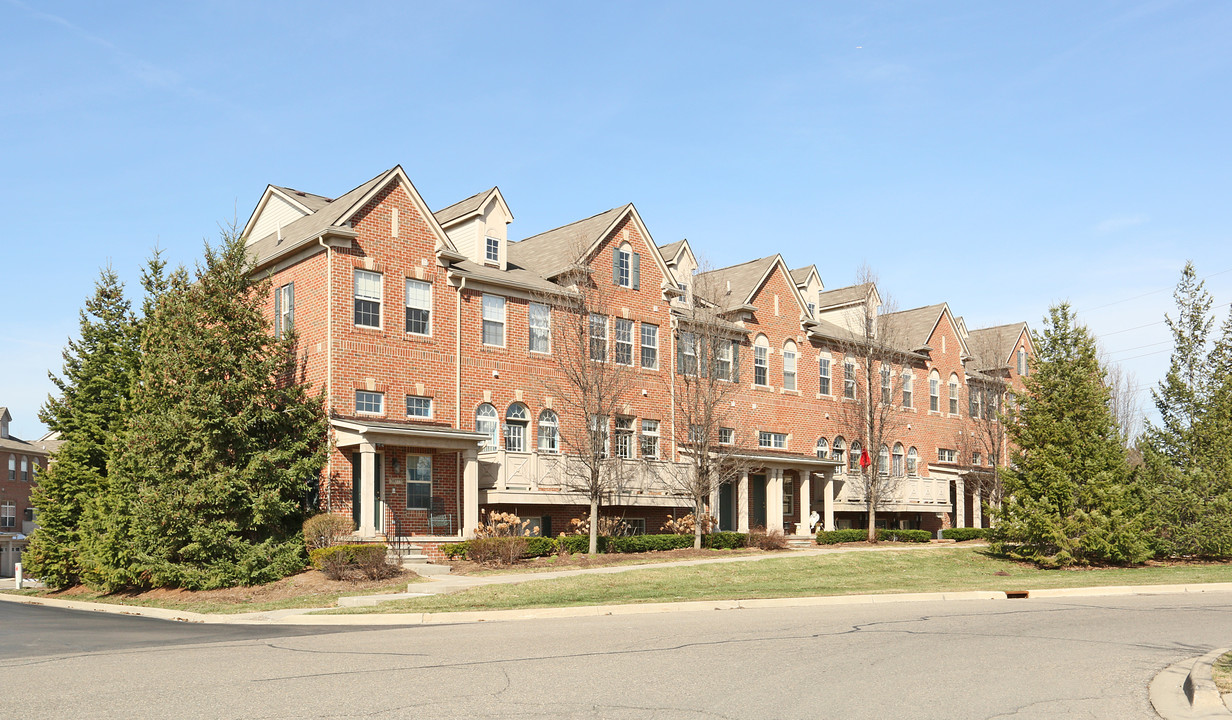 Springwater Park in Northville, MI - Building Photo