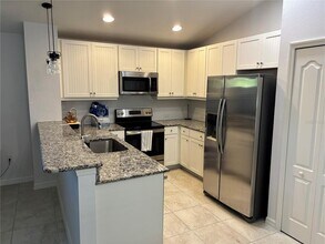 12610 Shimmering Oak Cir in Venice, FL - Building Photo - Building Photo