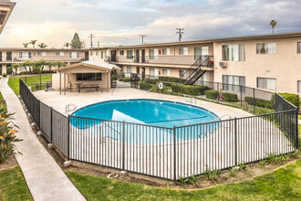 Holiday West Apartments in Westminster, CA - Building Photo - Building Photo