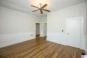 203 W Warfield St in Elizabethtown, KY - Building Photo - Building Photo