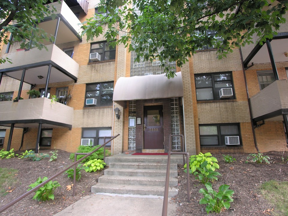 Wendover Annex in Pittsburgh, PA - Building Photo