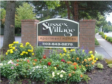 Sussex Village in Beaverton, OR - Foto de edificio