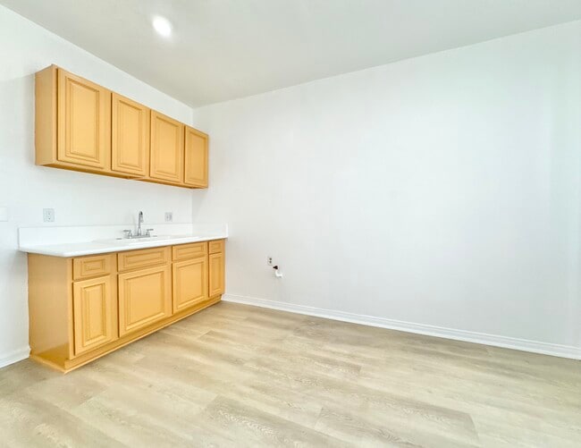 property at 1200 S Hoover St
