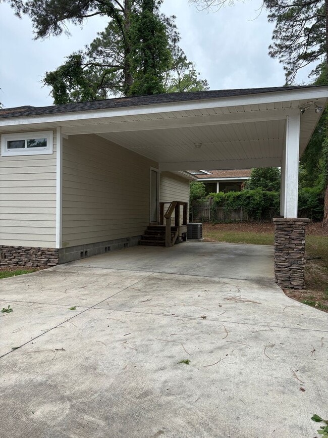534 Collins Dr in Tallahassee, FL - Building Photo - Building Photo