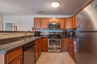 1224 Lilac Ln in Dover, NH - Building Photo