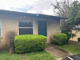 1415 McCauley Rd in Tallahassee, FL - Building Photo