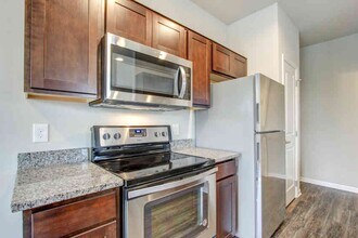 51463 W End Dr in Shelby Township, MI - Building Photo - Building Photo