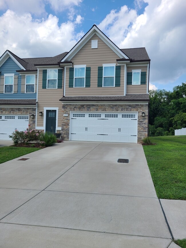 1430 Carderock Springs Dr
