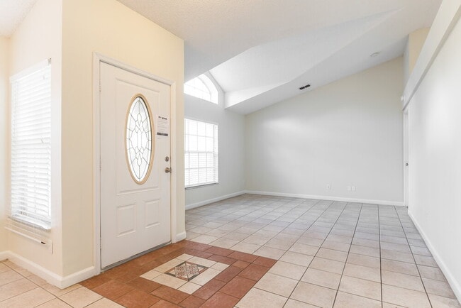 8000 Stirrupwood Ct in Orlando, FL - Foto de edificio - Building Photo