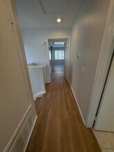 2211 Carob Way in Tustin, CA - Foto de edificio - Building Photo