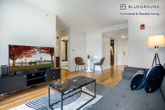 135 Clarendon St-Unit -FL10-ID86 in Boston, MA - Building Photo - Building Photo