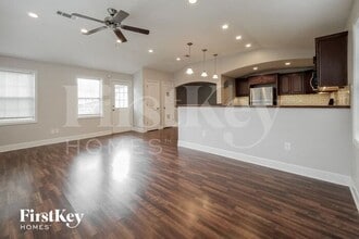 5129 Melody Ln in Kansas City, KS - Building Photo - Building Photo