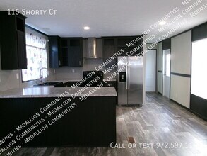 115 Shorty Ct in New Braunfels, TX - Building Photo - Building Photo
