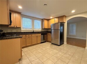 206 E 11th St in Elmira, NY - Building Photo - Building Photo