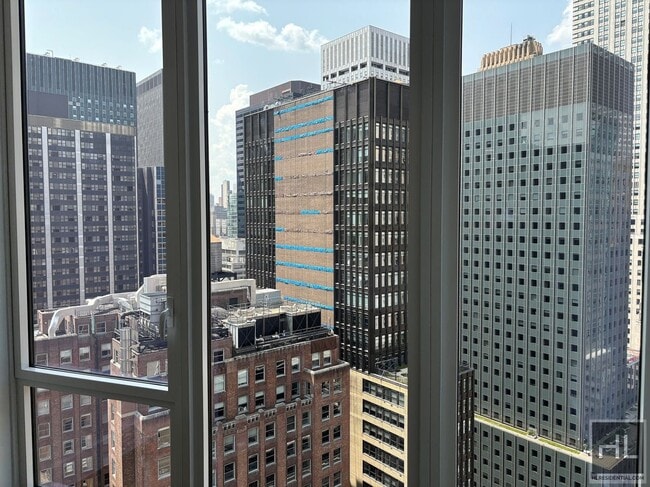 East 44th Street in New York, NY - Building Photo - Building Photo