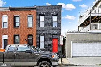2 W Barney St in Baltimore, MD - Building Photo - Building Photo