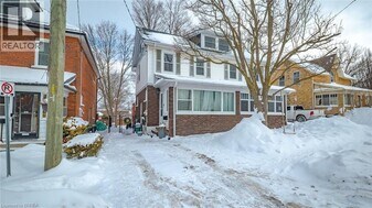 48 BEALE St in Woodstock, ON - Building Photo