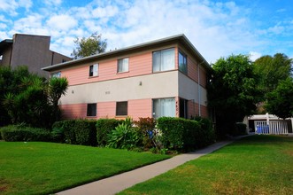 4601 Fulton Ave in Sherman Oaks, CA - Building Photo - Building Photo