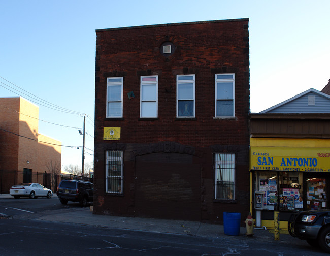 476 Market St in Paterson, NJ - Building Photo - Building Photo