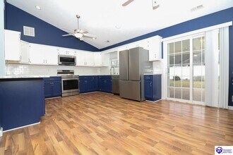 106 Ethan Ct in Vine Grove, KY - Building Photo - Building Photo