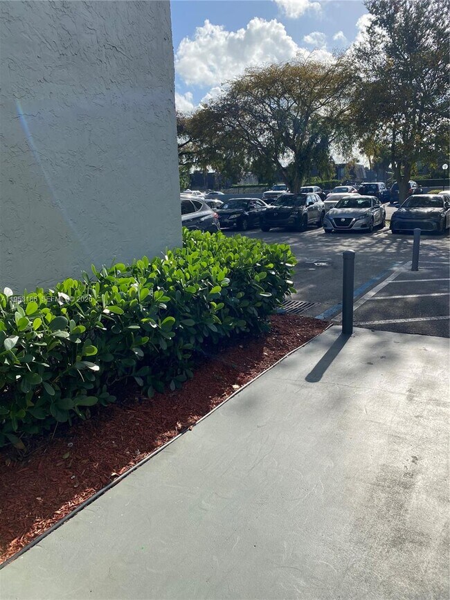 1720 N Congress Ave in West Palm Beach, FL - Building Photo - Building Photo