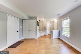 12804 Short Hills Dr in Clarksburg, MD - Building Photo - Building Photo