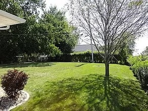 1210 W 10th St in Cedar Falls, IA - Building Photo - Building Photo